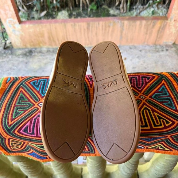 Michael Kors white leather sneakers in size womens 7 - Picture 5 of 8